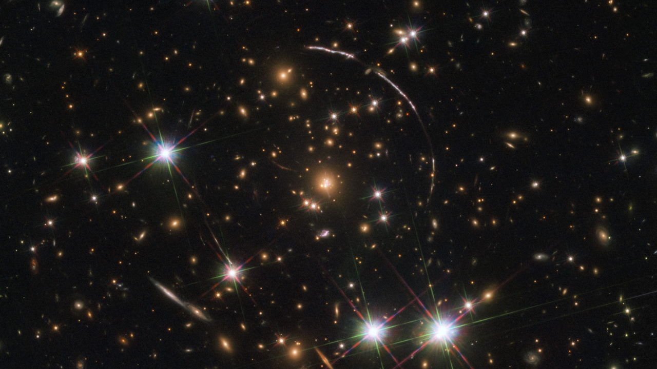 12 изображений галактики